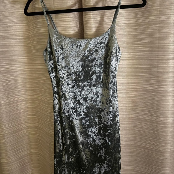 Crushed Velvet Dress - Picture 2 of 4